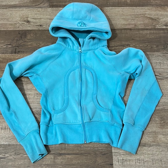 Lululemon Scuba - Picture 1 of 3